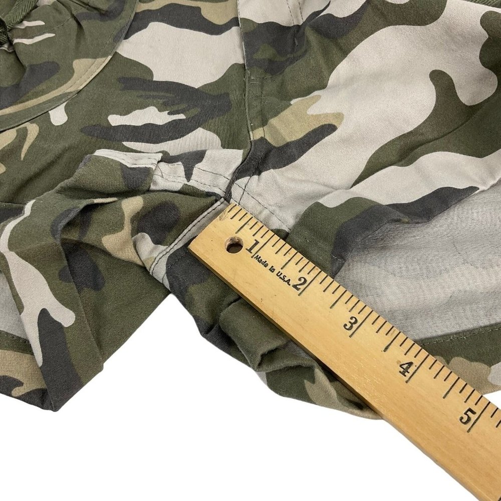 Hybrid & Company Shorts Women's Sz 11 Olive Green Camo Low Rise Shortie Cuff Hem - Picture 7 of 7
